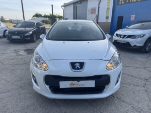 Peugeot 308 1.6 HDi 92cv del año 2012