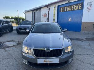 🚗 Skoda Superb 1.6 TDI 105 CV (2012) – Excelente Estado y Máximo Espacio
