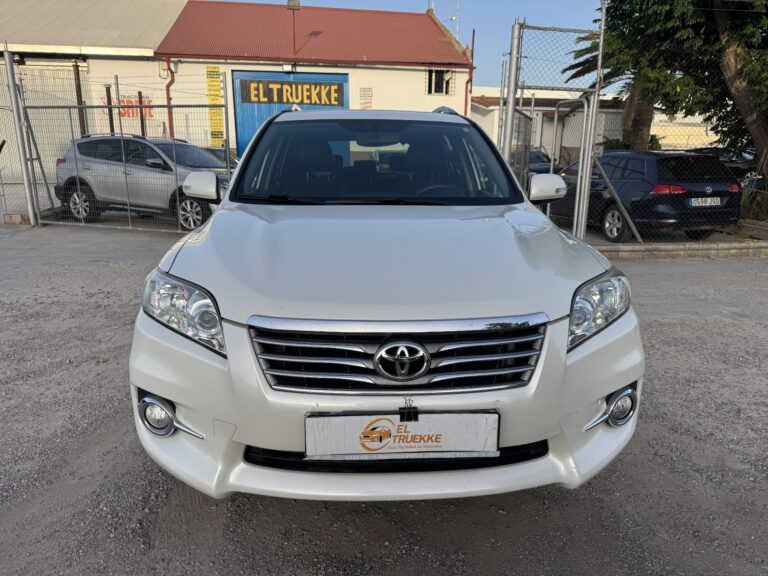 Toyota RAV4 2.2 D-4D 150 CV Executive (2011) – 166.000 km 4×4